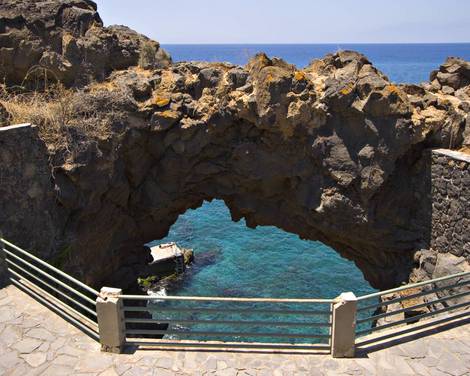 Seaside path (partial view) - Costa del Silencio Seaside path (partial view) - Costa del Silencio